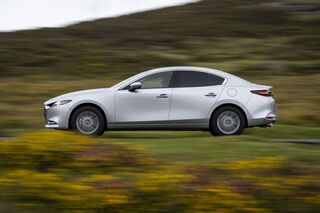 Mazda 3 Stufenheck Kraftig Verlangert Firmenauto